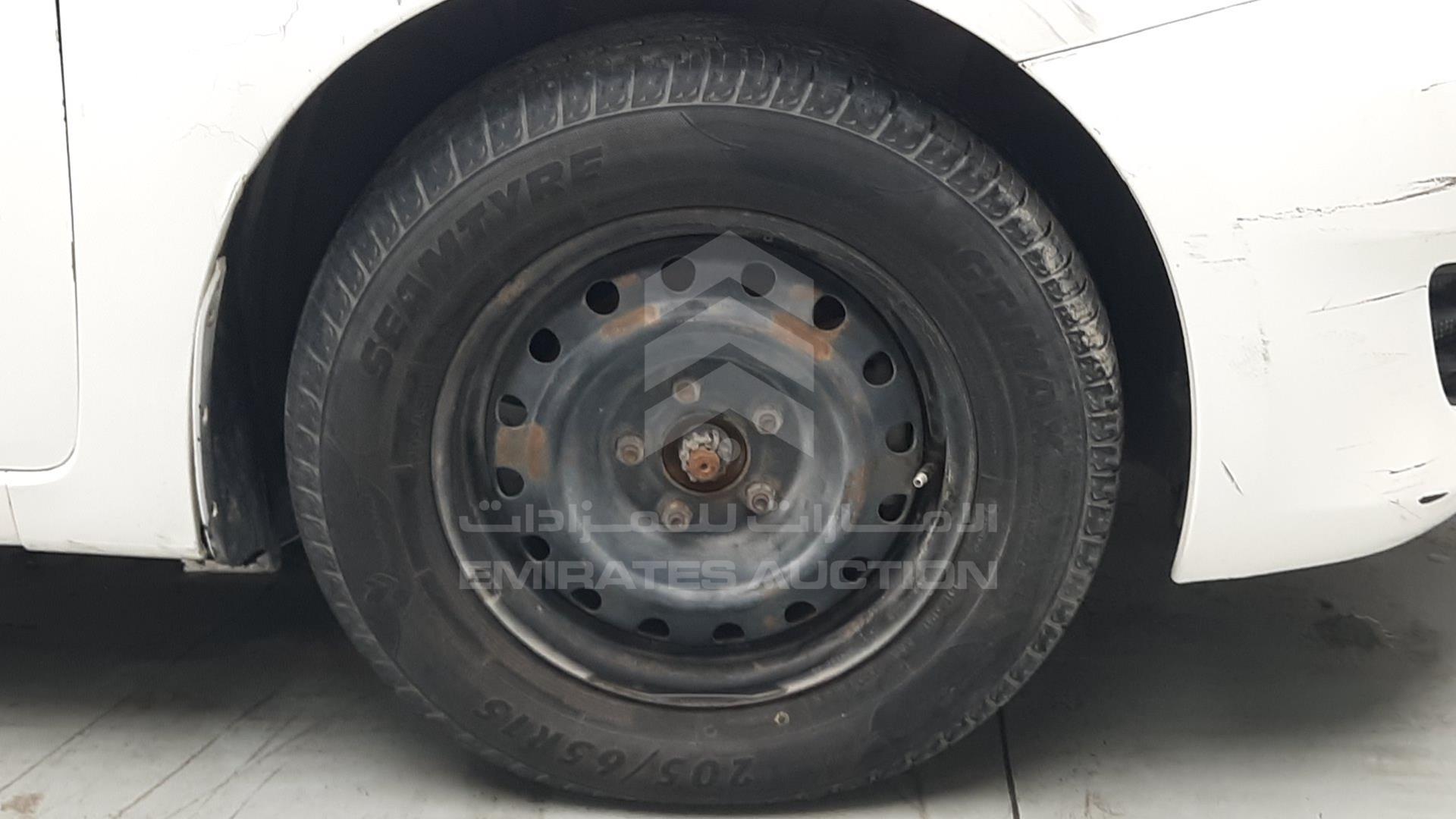 2014 NISSAN TIIDA VIN: MNTBC2C92E6000049