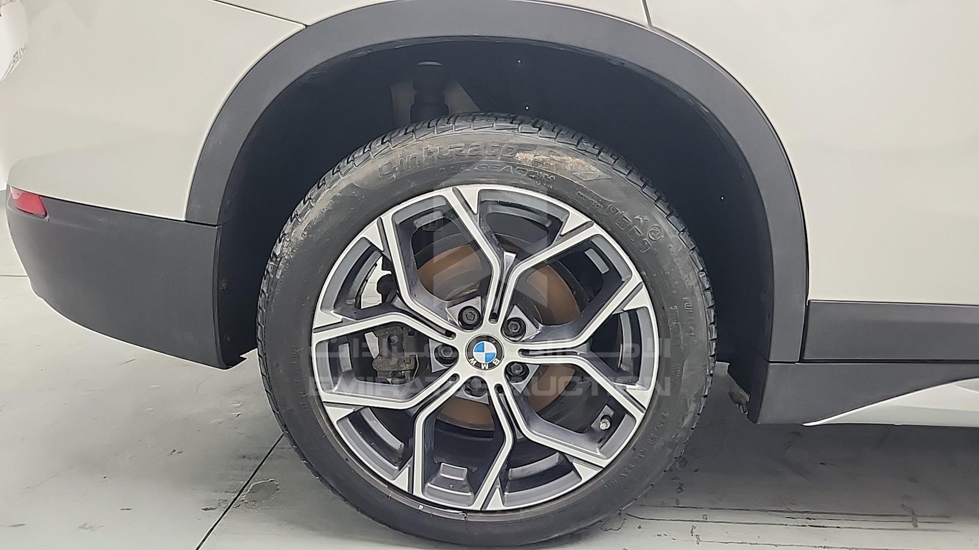 2021 BMW X1 VIN: WBXJG9C0XM5S11945