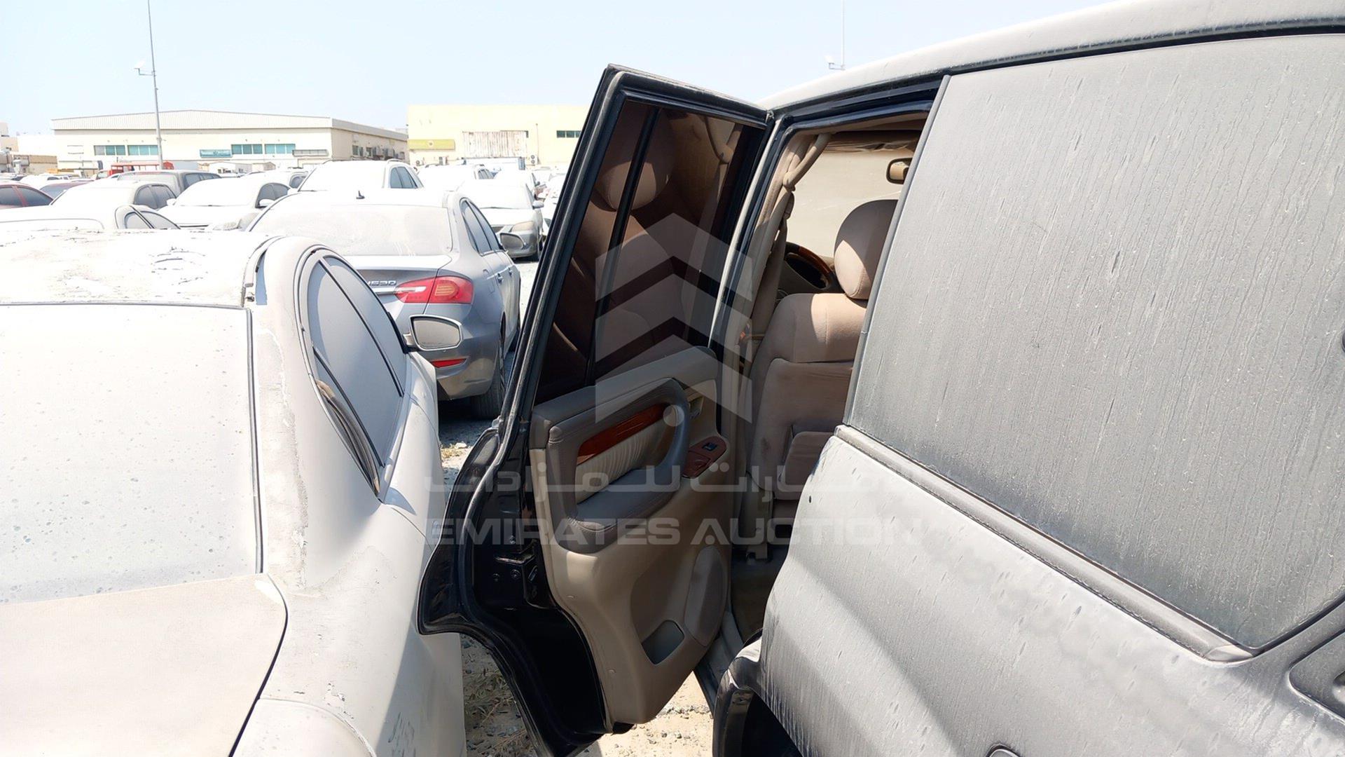 2003 LEXUS LX 470 VIN: JTJHT00W833532353