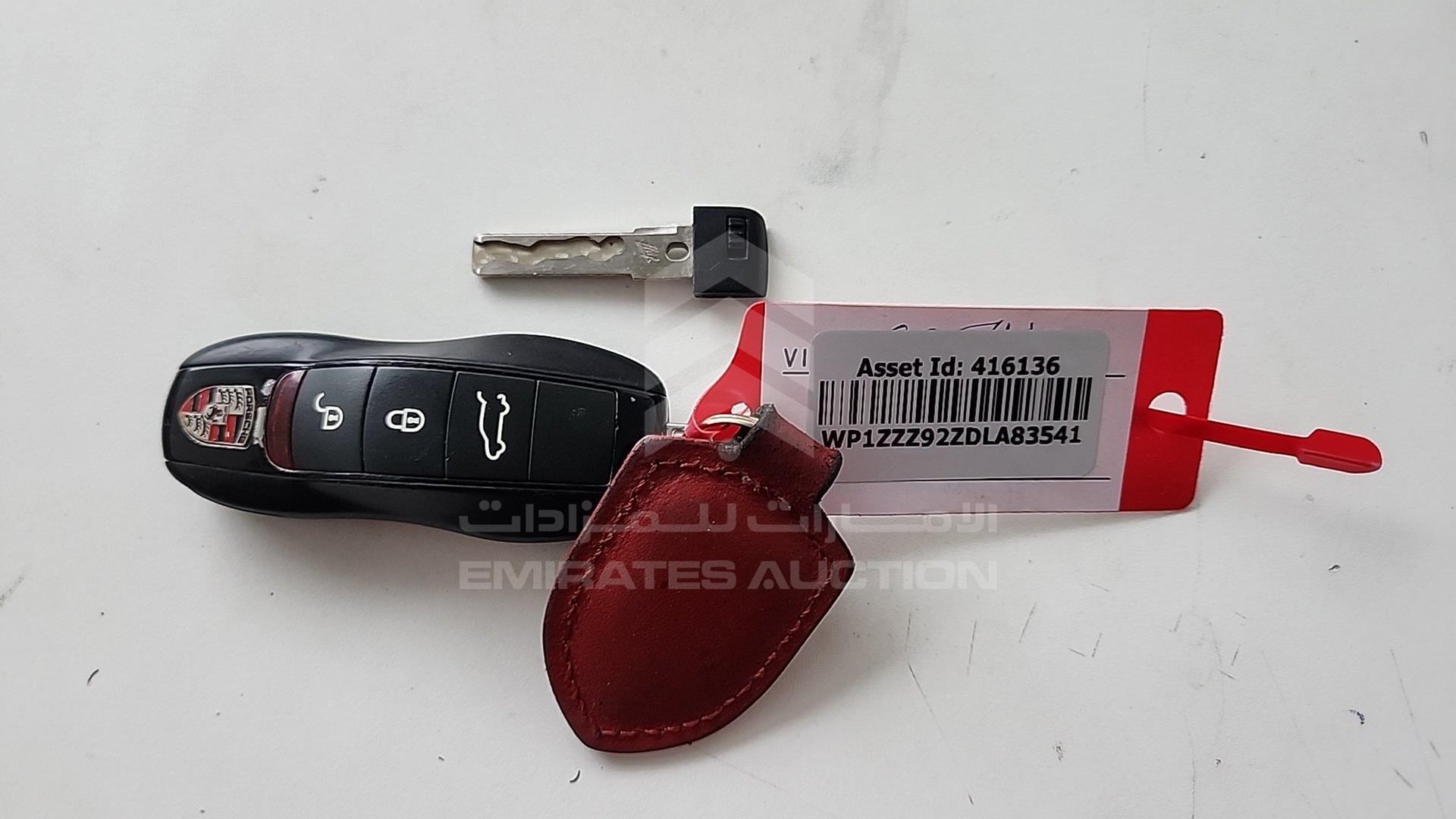 2013 PORSCHE CAYENNE VIN: WP1ZZZ92ZDLA83541