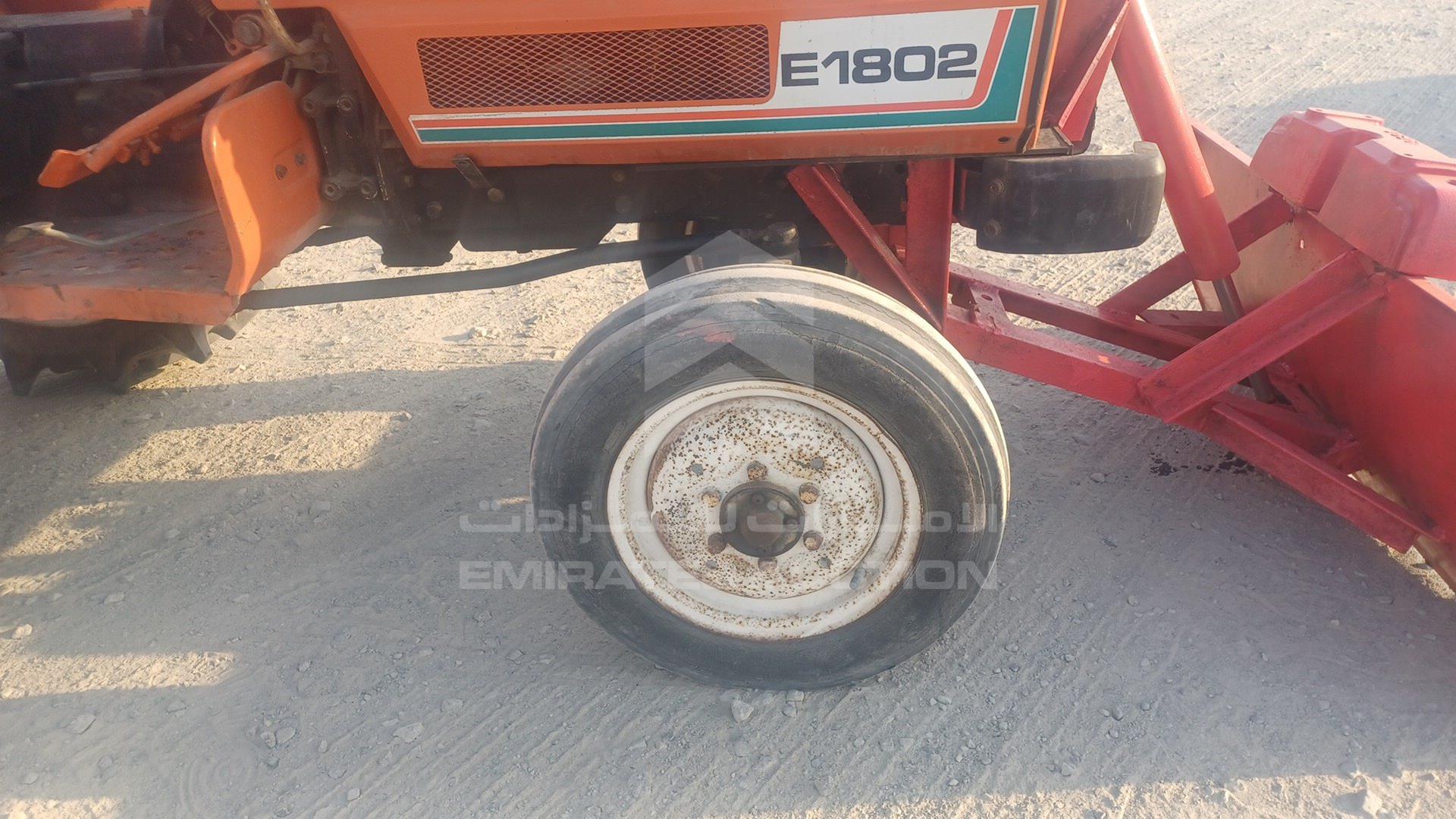 0 TRACTOR --- VIN: 180200115
