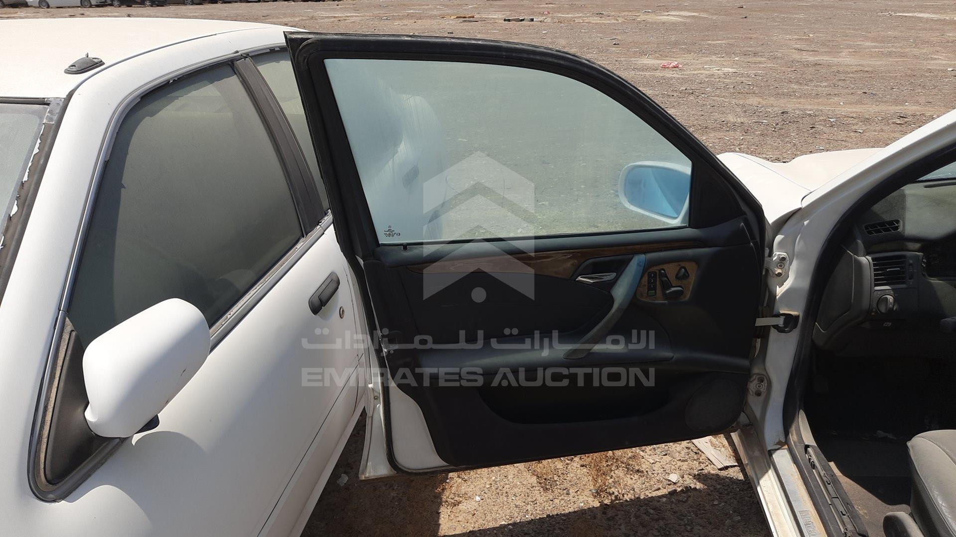 0 MERCEDES E 55 VIN: WDB2100651B263456