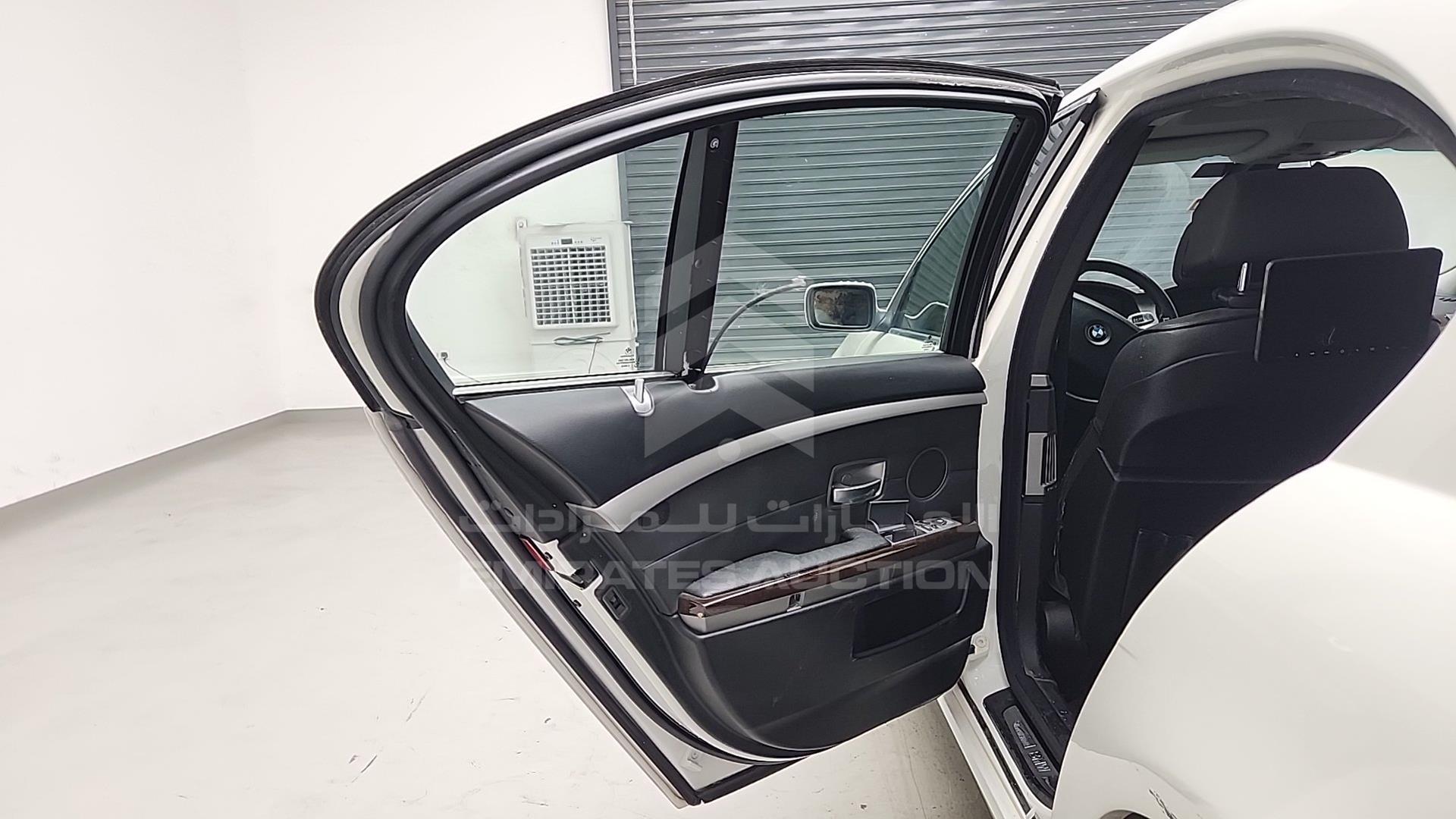 2007 BMW 750 VIN: WBAHL81020DH76291