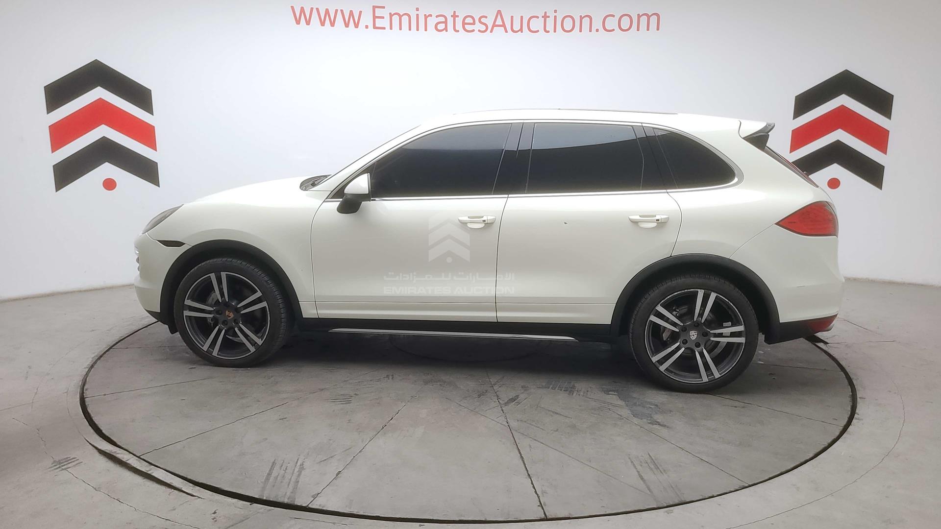 2011 PORSCHE CAYENNE VIN: WP1ZZZ92ZBLA49779