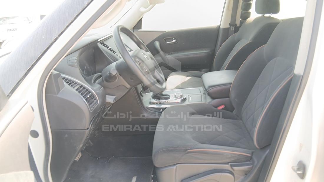 نيسان باترول 2019 — زاوية السائق الأمامية اليسرى — صورة 13