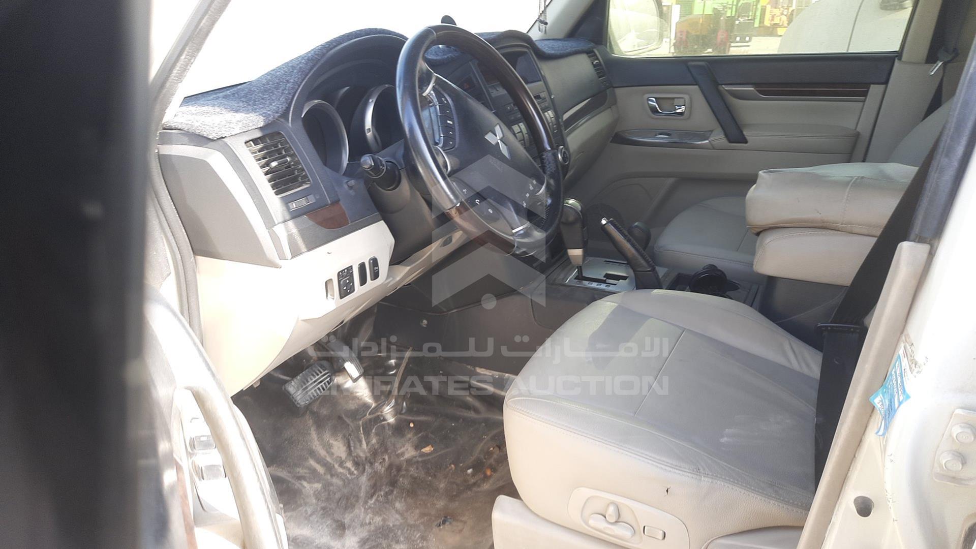 2013 MITSUBISHI PAJERO VIN: JMYLRV95WDJ704832