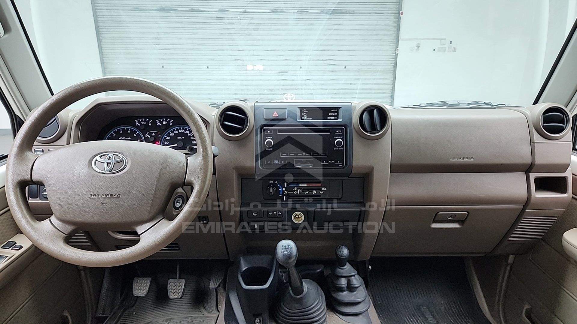 2017 TOYOTA LC 76 VIN: JTEEU73J9H4200785
