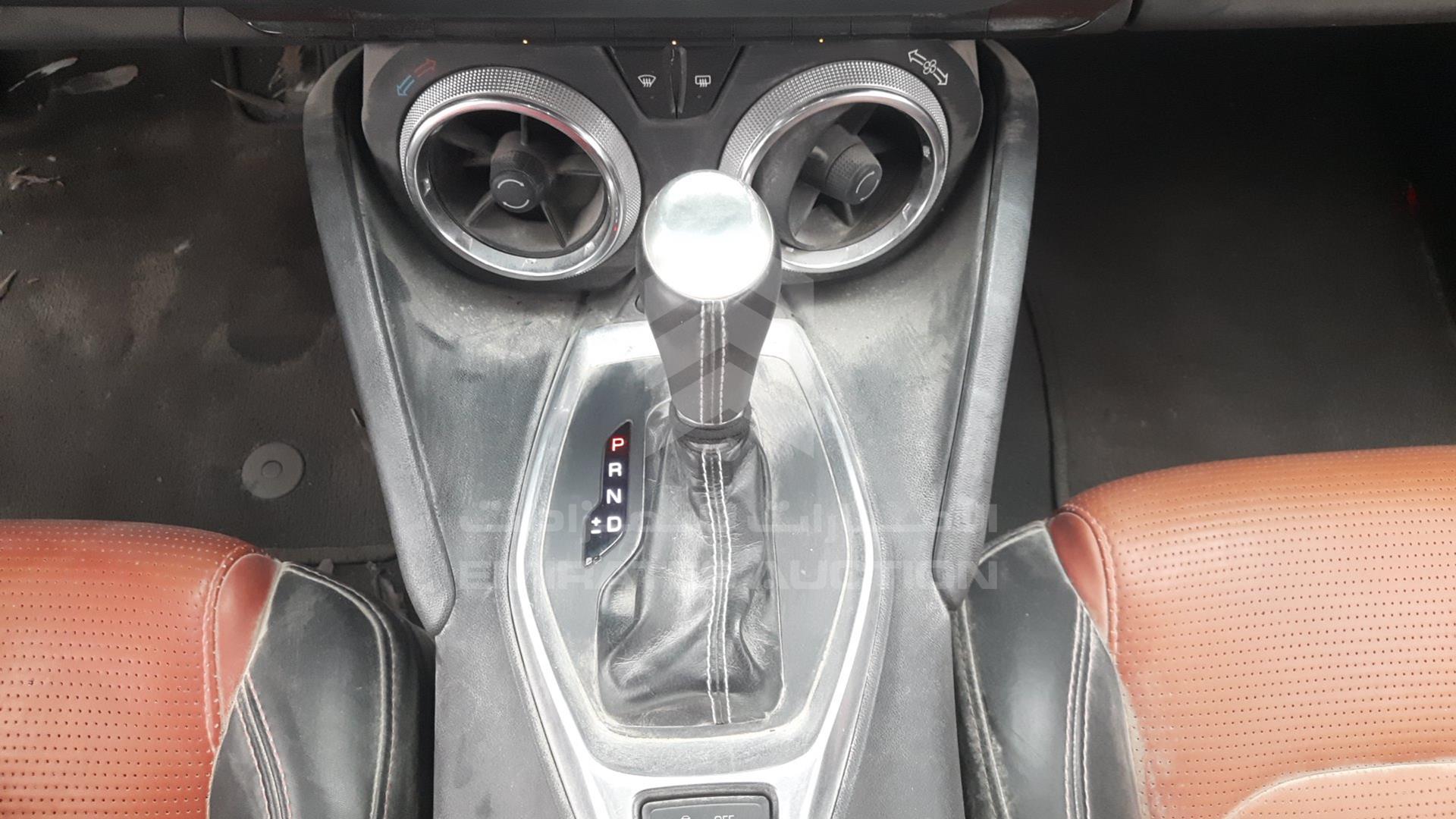 2018 CHEVROLET CAMARO VIN: 1G1FB1RX6J0106408