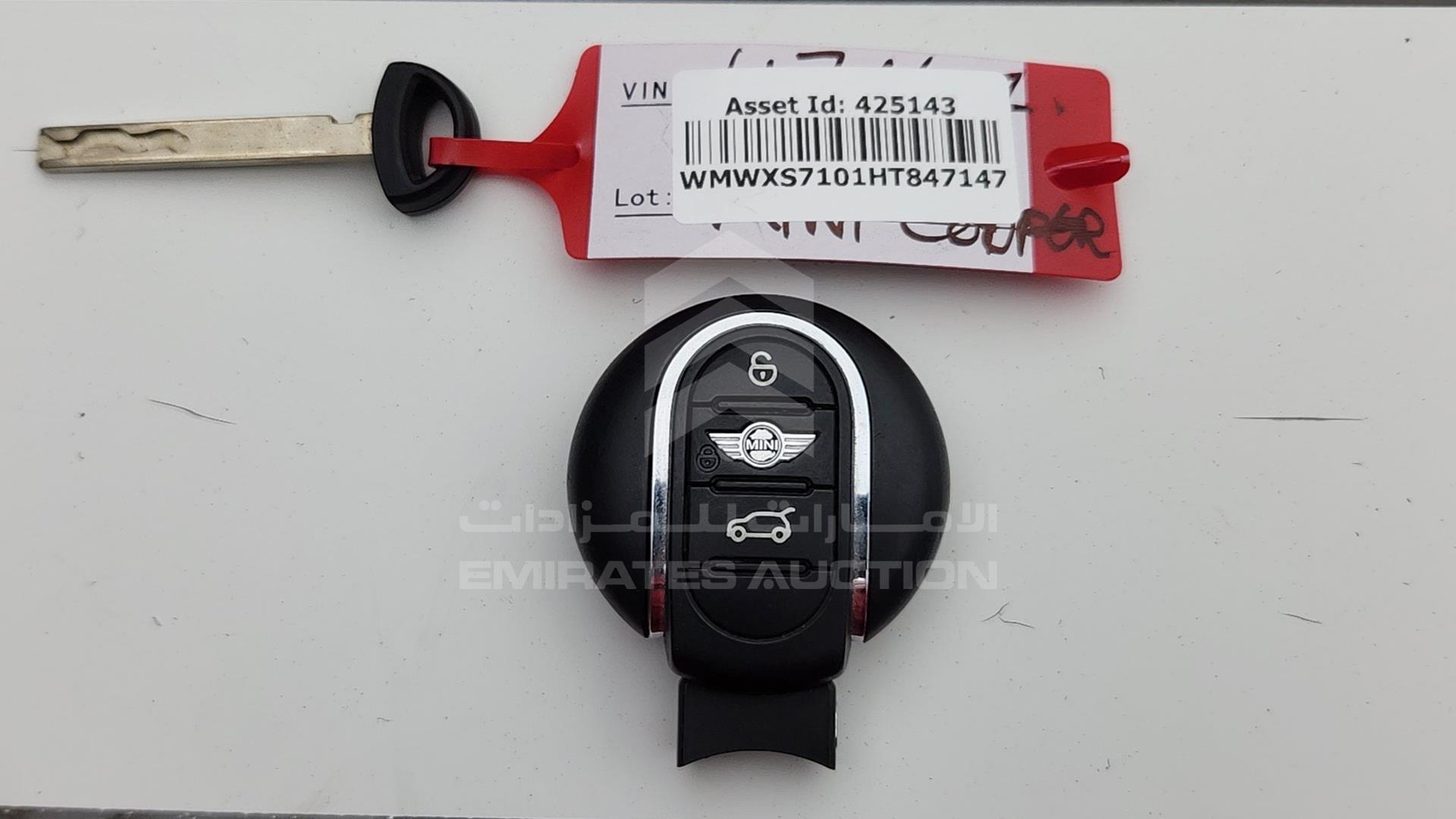 2017 MINI COOPER S VIN: WMWXS7101HT847147