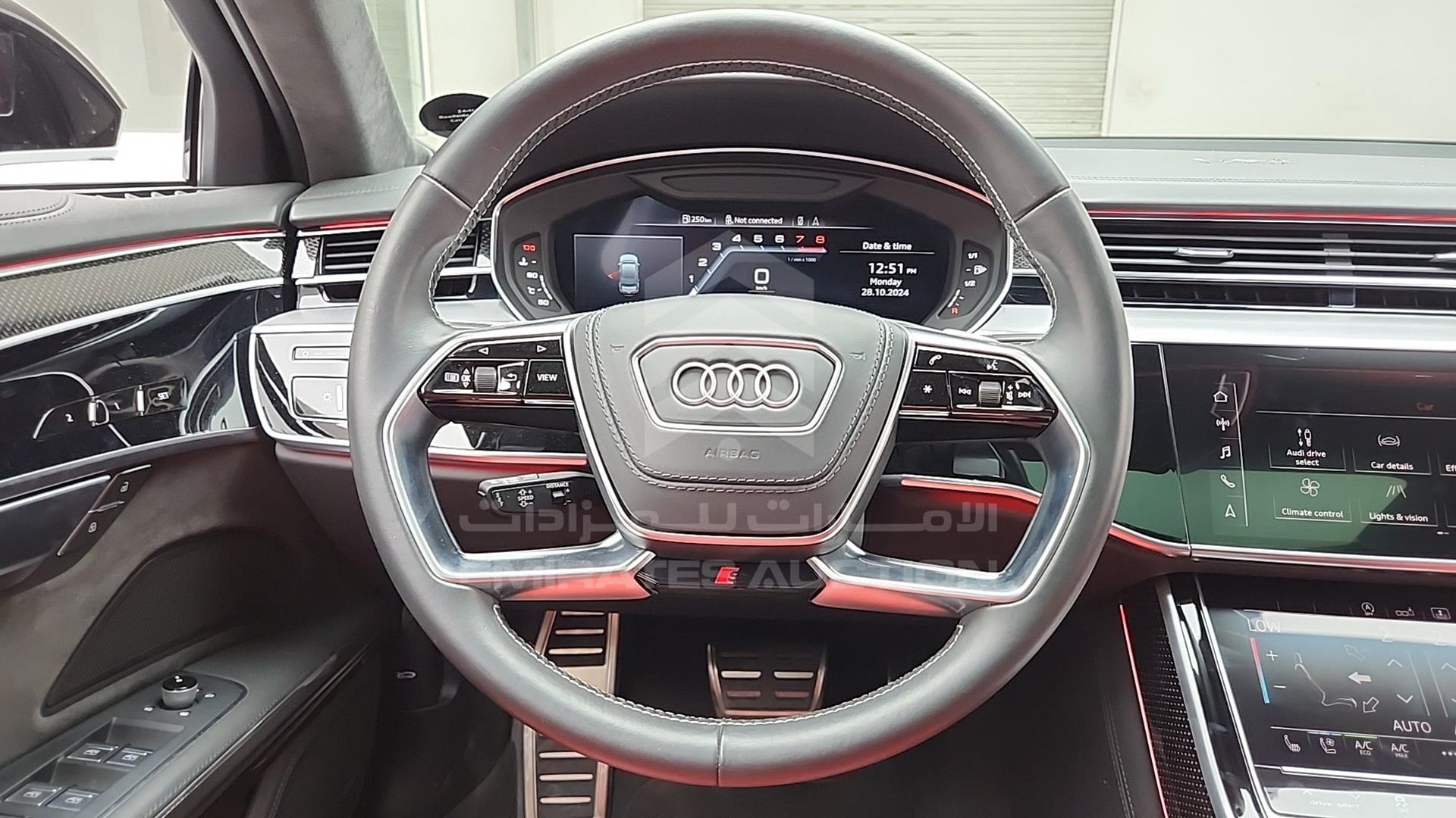 2020 AUDI S8 VIN: WAUZZZF85LN013510