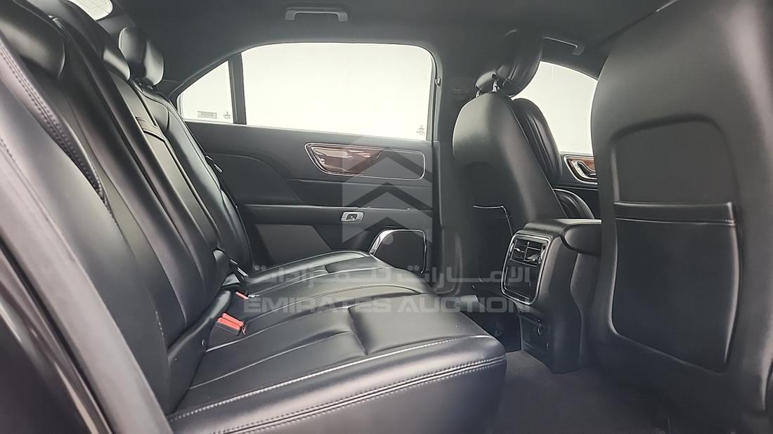 لينكولن Continental 2020 — زاوية الراكب الخلفي اليمنى — صورة 27