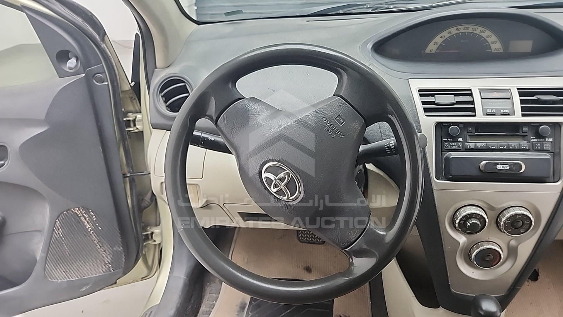 2008 TOYOTA YARIS VIN: JTDBW923681100533