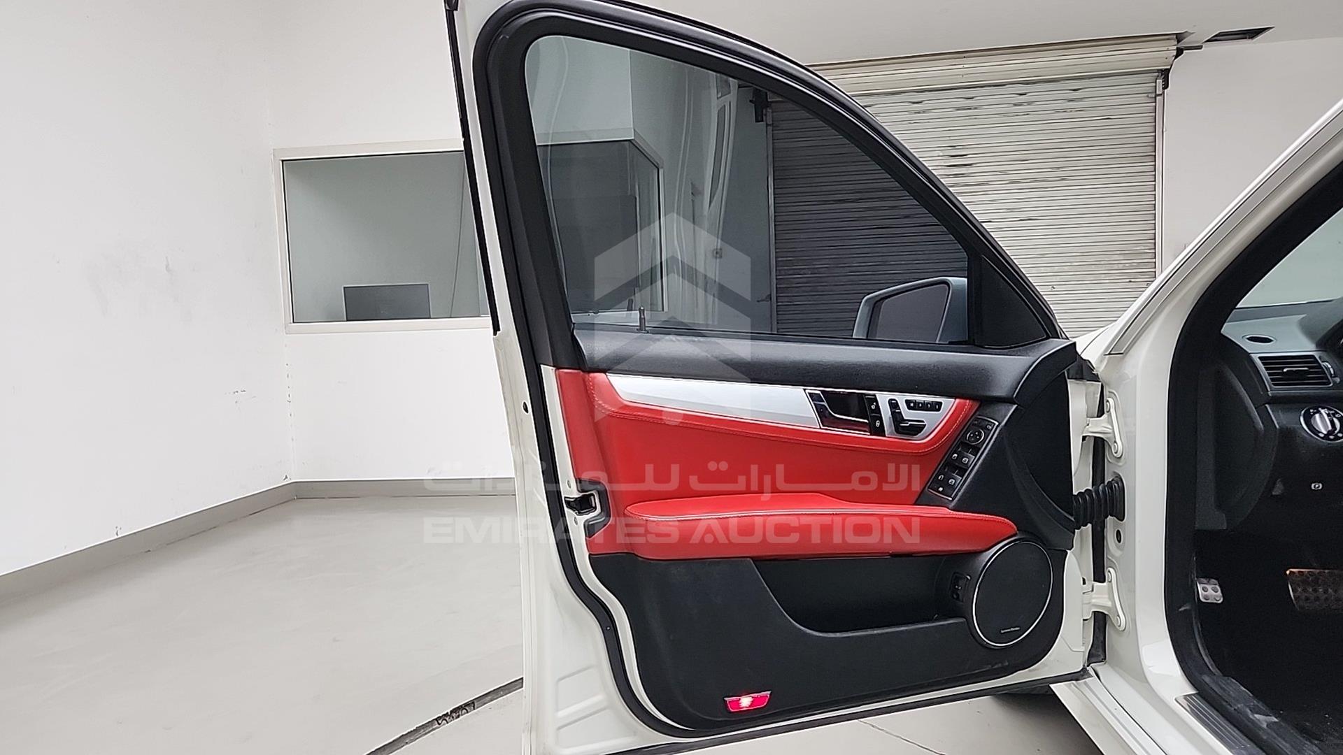 2009 MERCEDES C 63 VIN: WDDGF77X29F242264
