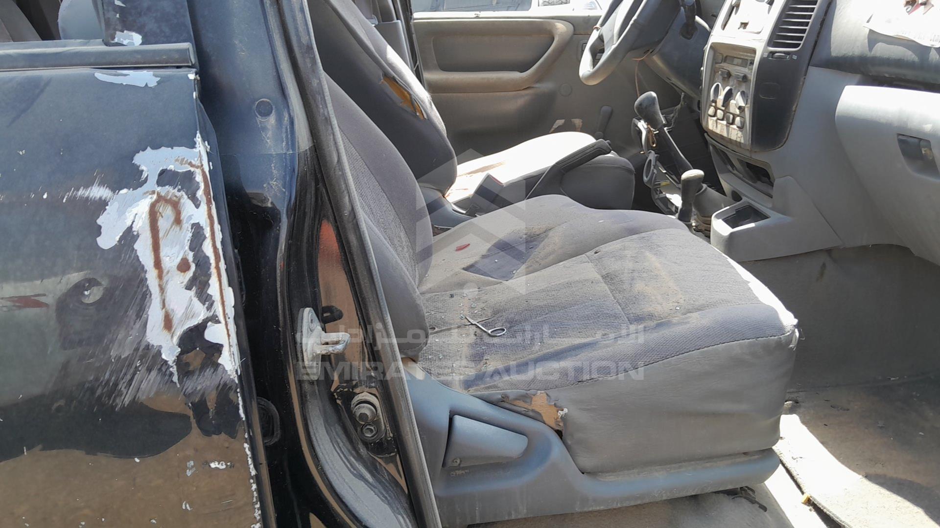 2000 TOYOTA LAND CRUISER VIN: JTCHJ01J7Y0031043