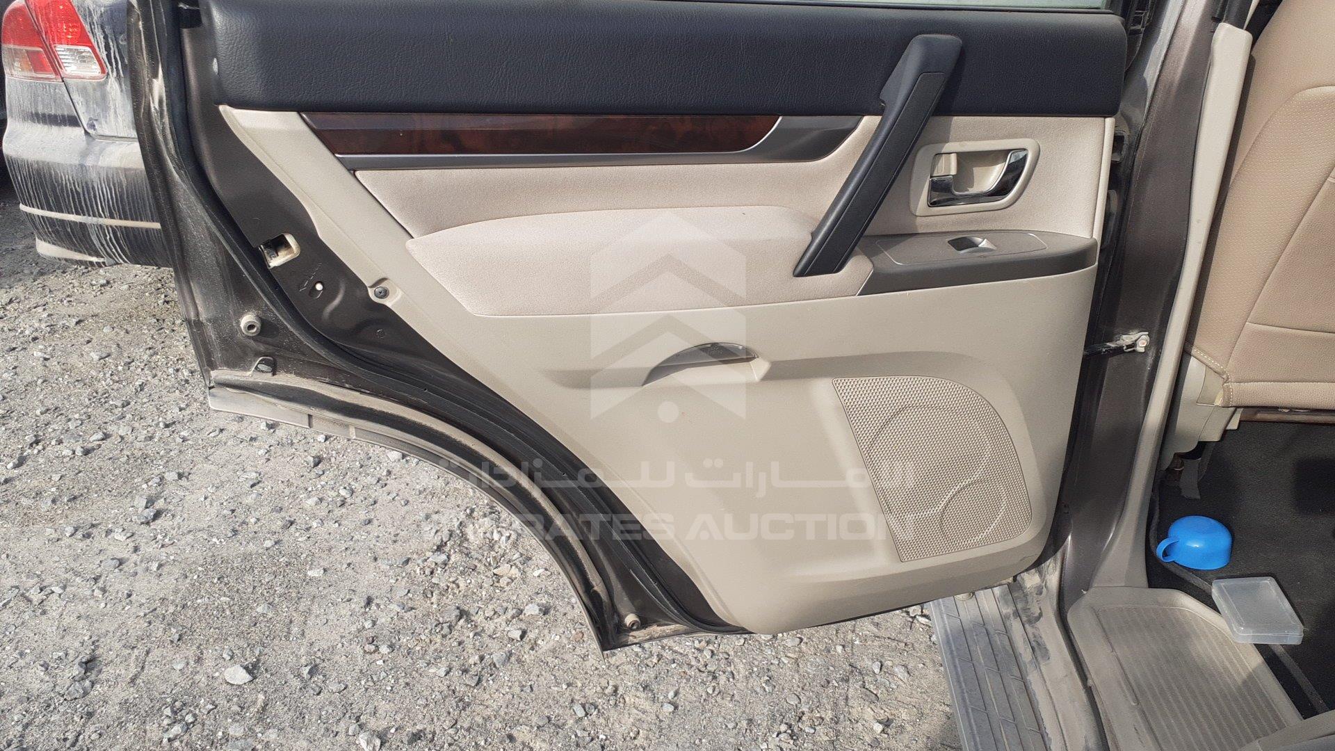 JMYLRV95WDJ708656 - 2013 Mitsubishi Pajero - #351548