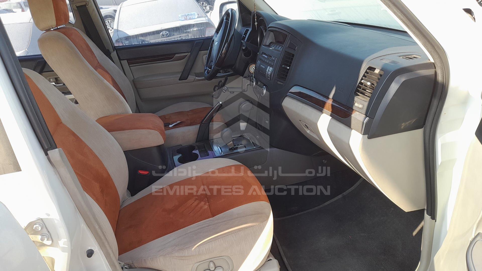 2013 MITSUBISHI PAJERO VIN: JMYLRV95WDJ702310
