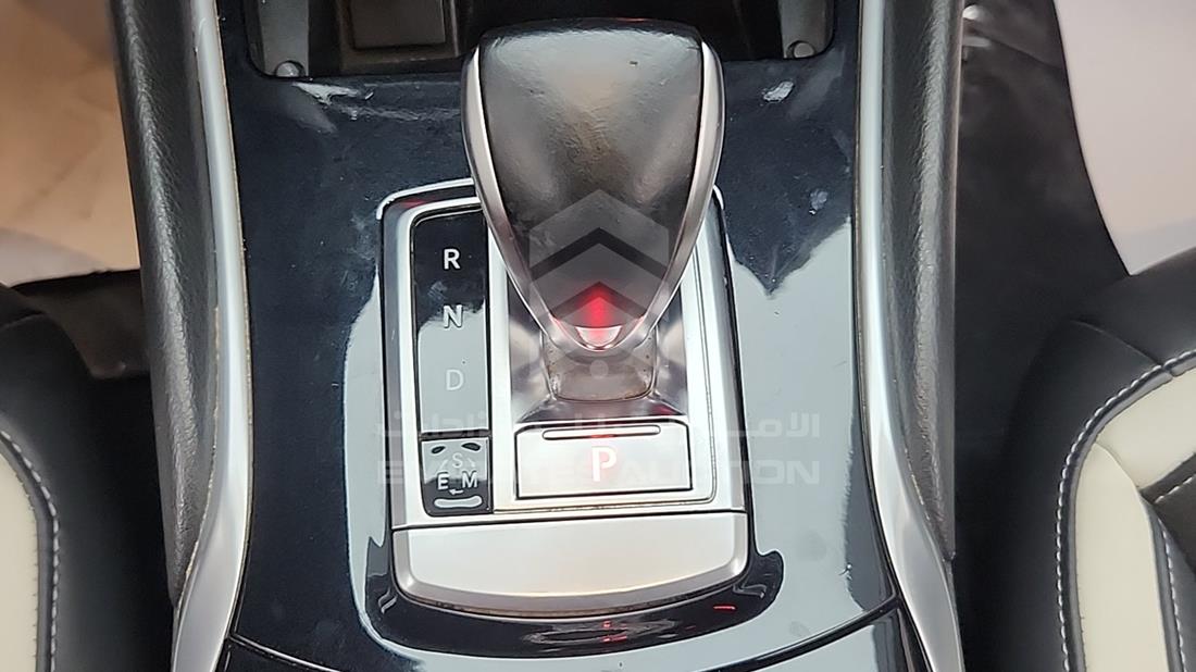 2018 Infiniti Q 30 — Gear View — Photo 22