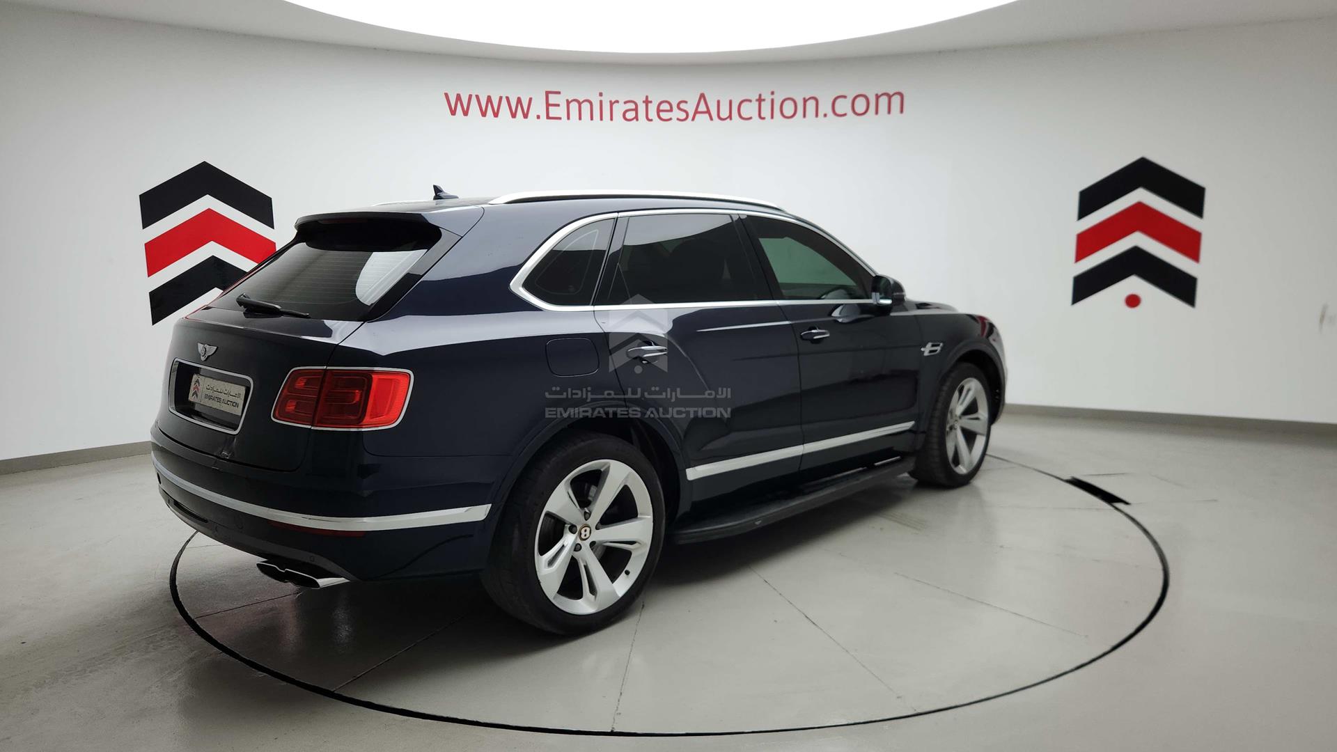 2020 BENTLEY BENTAYGA VIN: SJAAL1ZV6LC030267