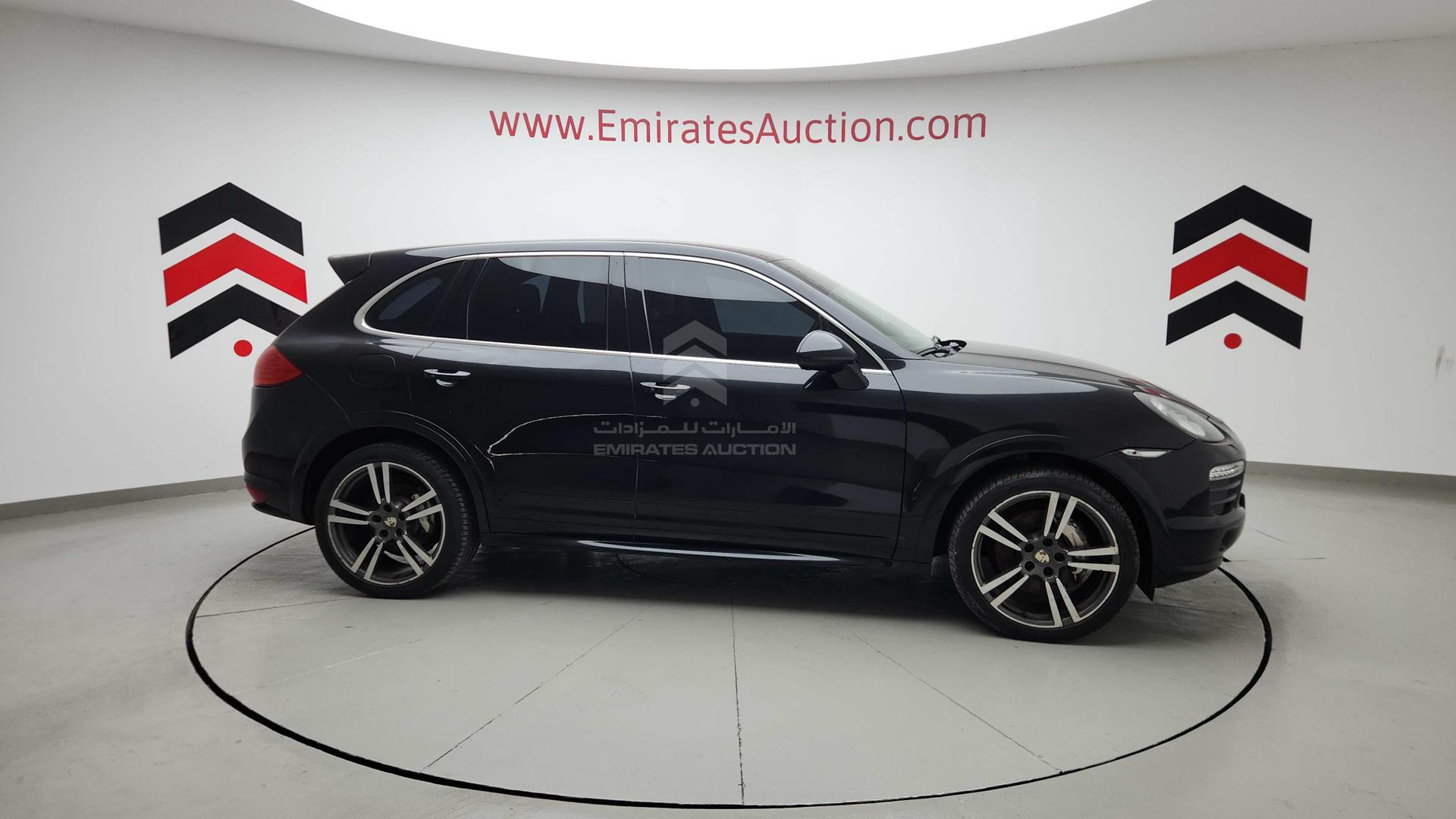 2012 PORSCHE CAYENNE S VIN: WP1ZZZ92ZCLA44383