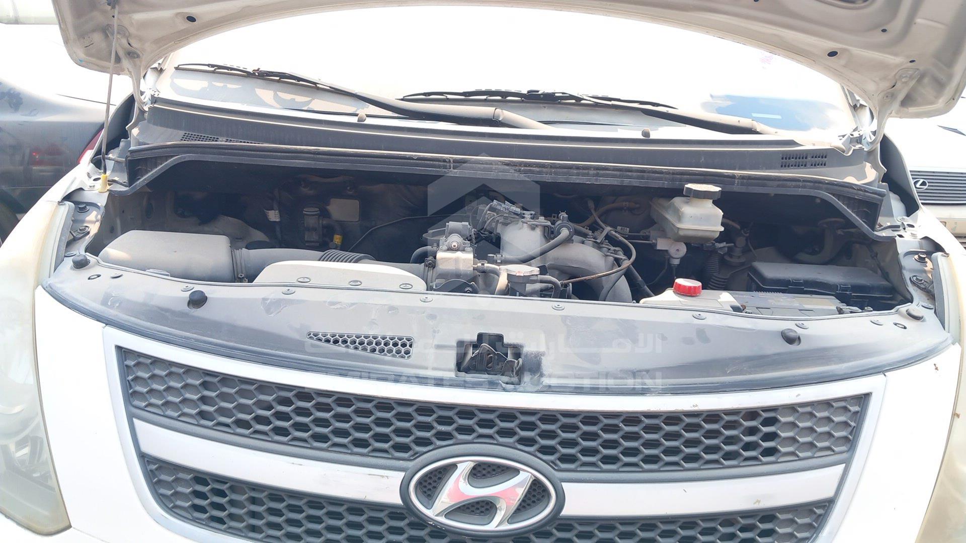 2013 HYUNDAI H1 VIN: KMHWG81R6DU548337