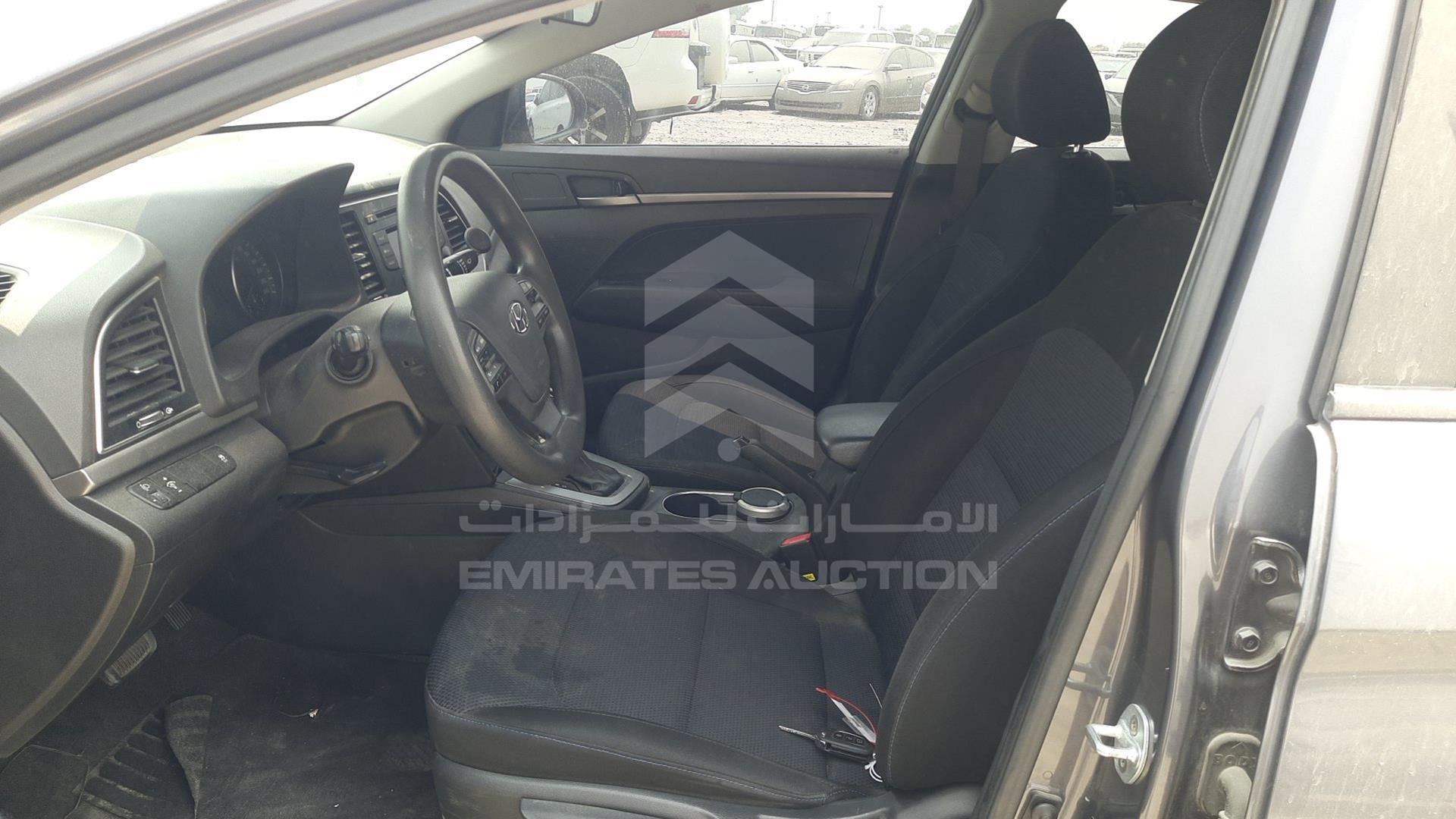 2017 HYUNDAI ELANTRA VIN: KMHD741C5HU128330