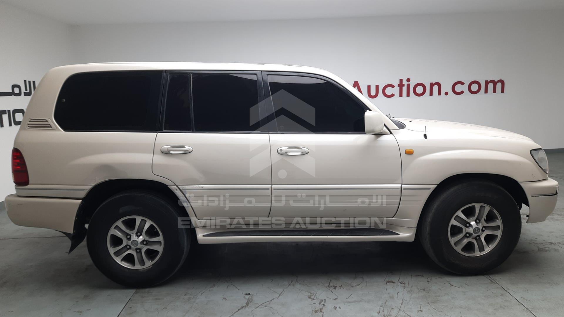 2004 LEXUS LX 470 VIN: JTJHT00W543537432