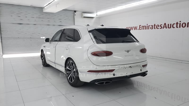 SJAAM2ZV0NC039794 Auction: EmiratesAuction Lot: 405218 SJAAM2ZV0NC039794 Bentley Bentayga 2022 WHITE Photo 5