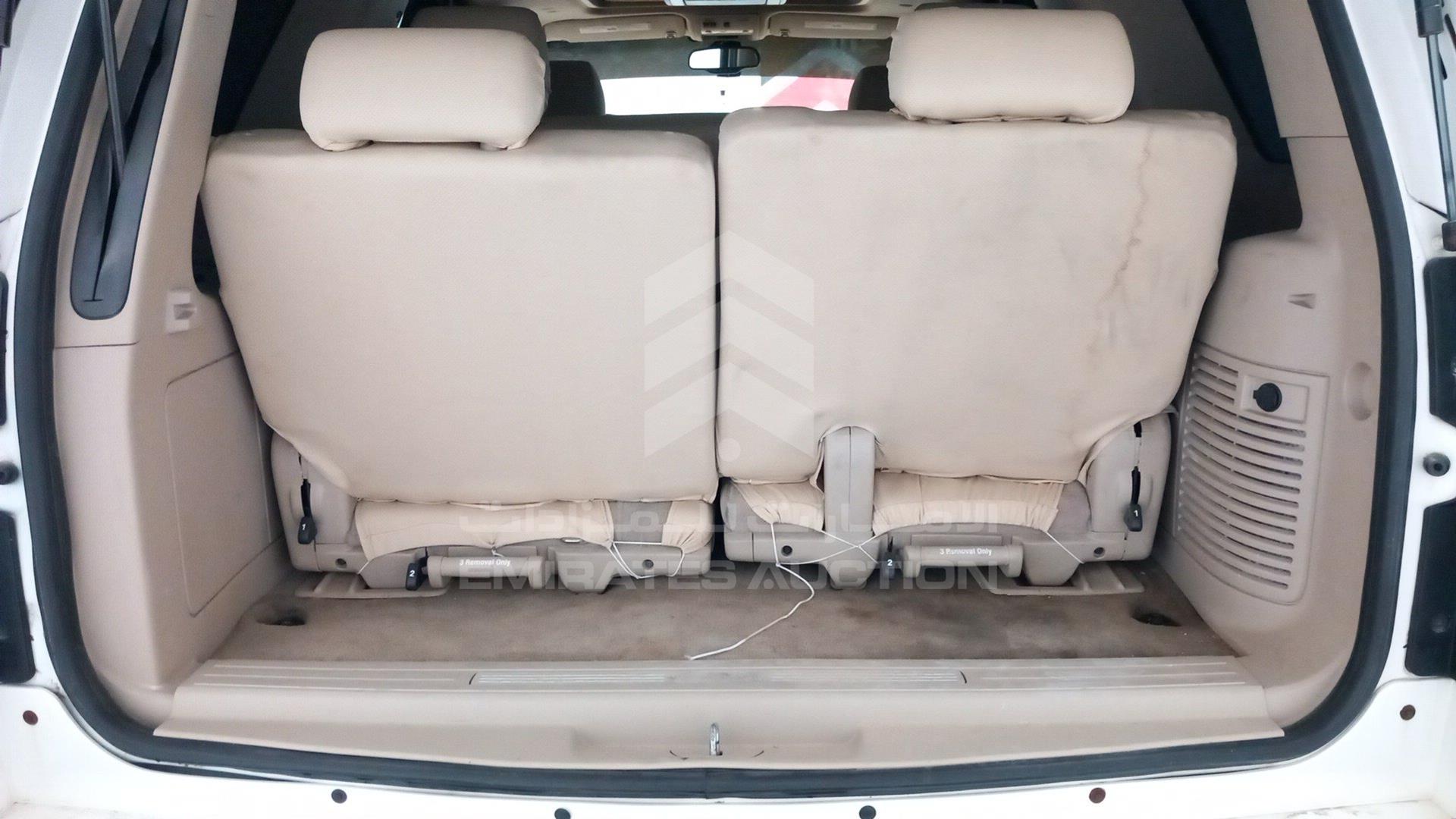 2011 CADILLAC ESCALADE VIN: 1GYS3EEJ1BR157902