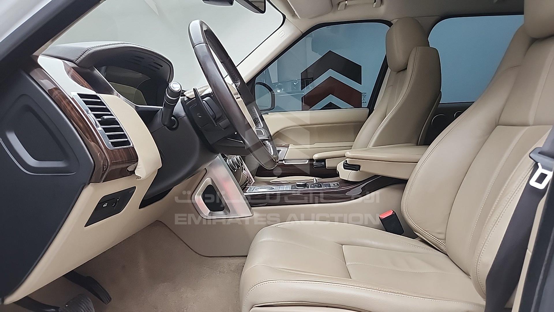 2014 RANGE ROVER VOGUE VIN: SALGA2DF1EA174711