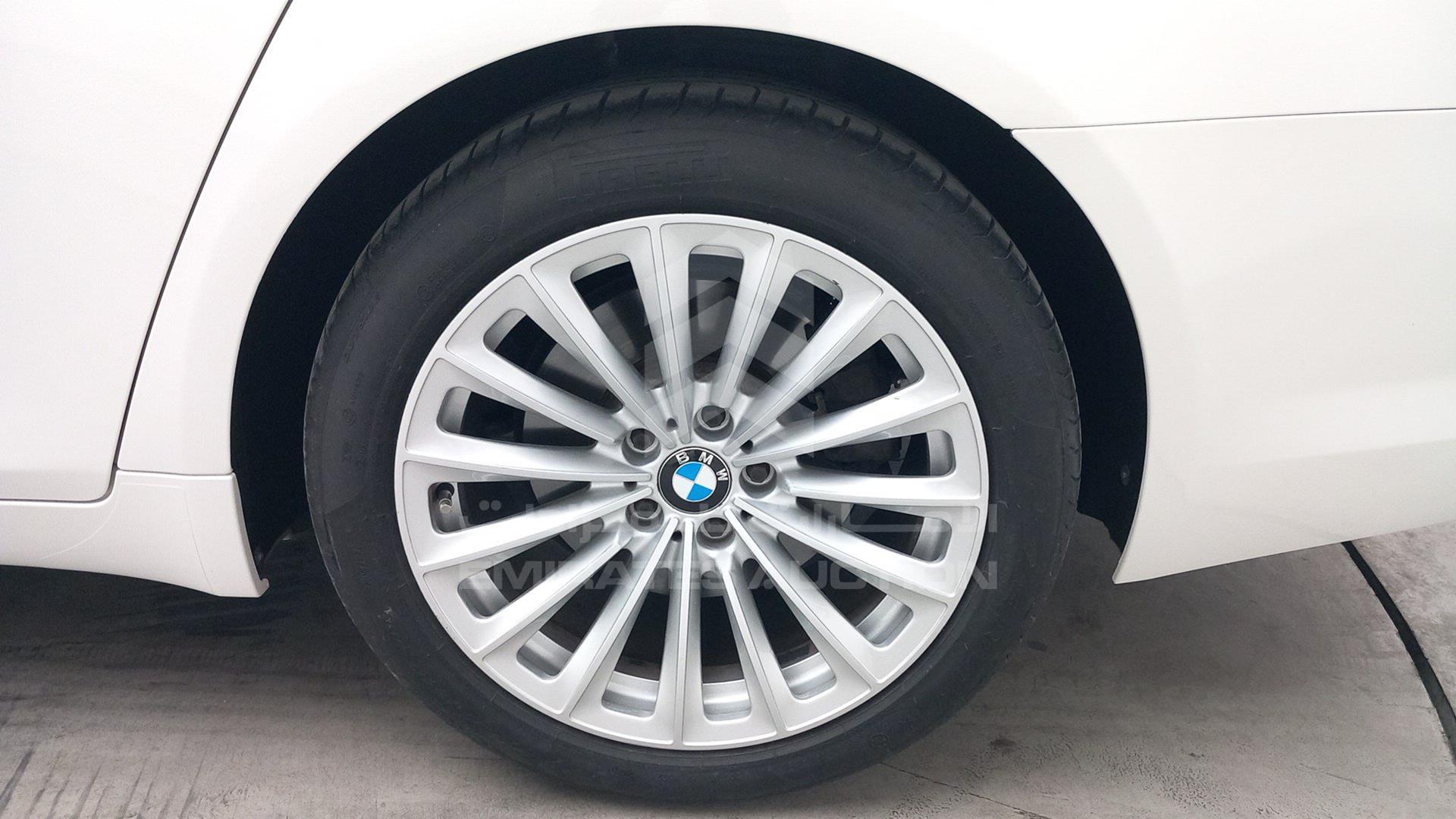 2009 BMW 740 IL VIN: WBAKB410X9CY46332