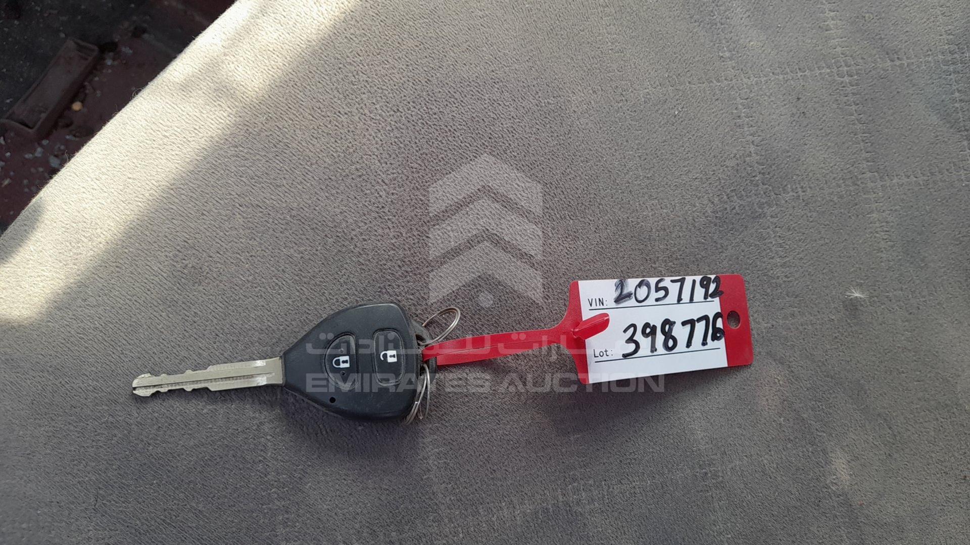 2011 TOYOTA HILUX VIN: MR0EX12G7B2057192