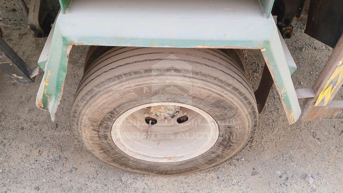 2005 Mitsubishi Canter — Rear Left Tyre — Photo 29