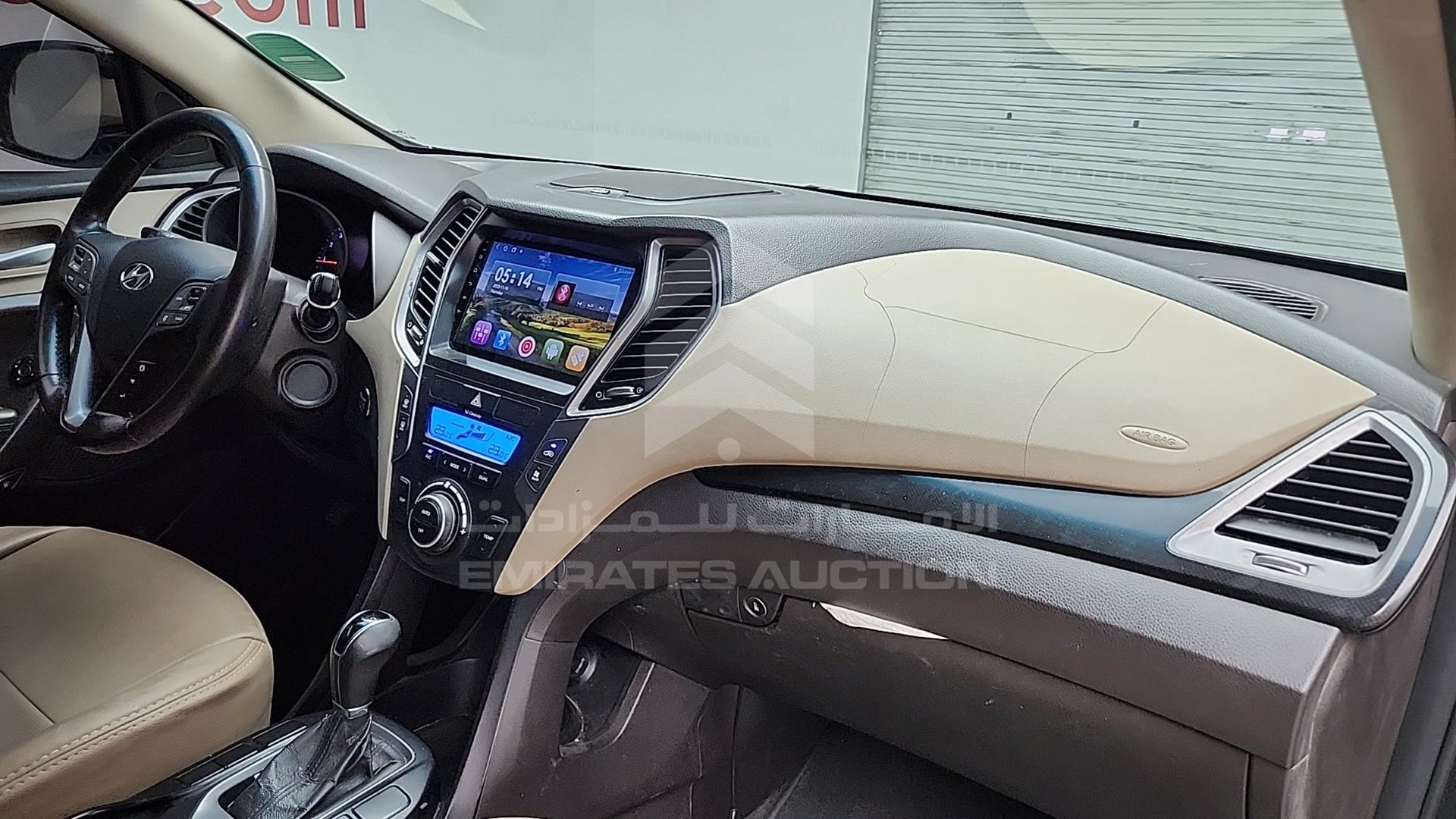 2014 HYUNDAI SANTA FE VIN: KMHSN81E5EU030447