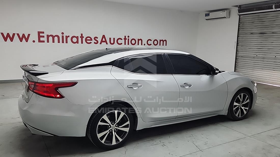 2016 Nissan Maxima — Rear Right Angle — Photo 8