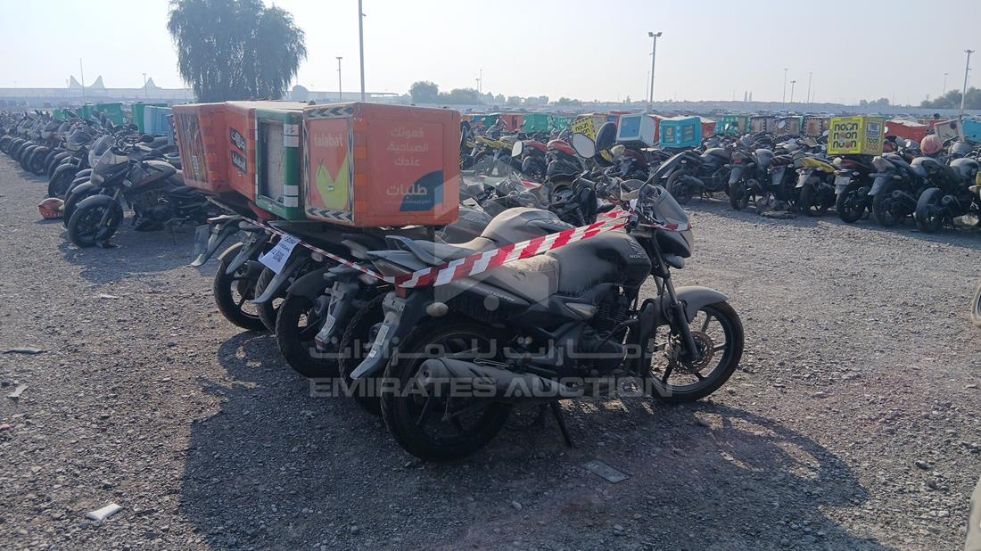 5 Motorbikes — Rear Right Angle — Photo 10