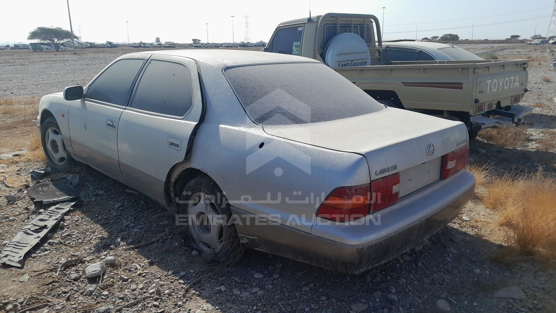 1999 LEXUS LS400 VIN: JT153UF2000140110