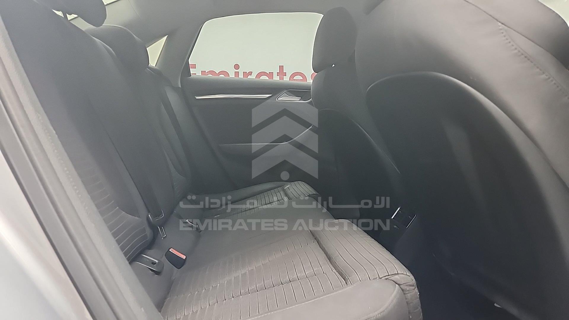 2019 AUDI A3 VIN: WAUZZZFF7K1007082