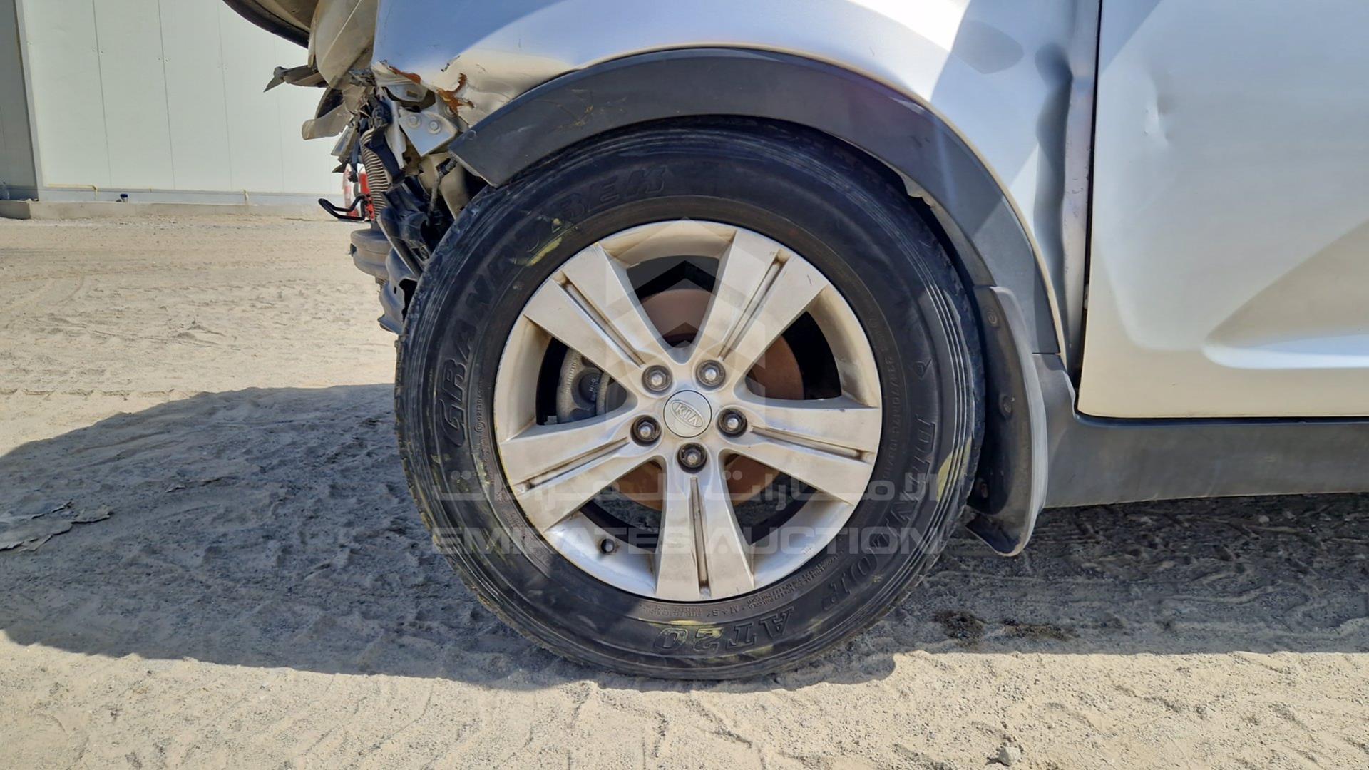 2011 KIA SPORTAGE VIN: KNAPB8116B7030318