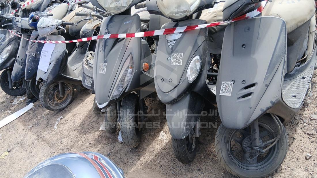 20 Scooter - Scrap without document — Front Left Tyre — Photo 25