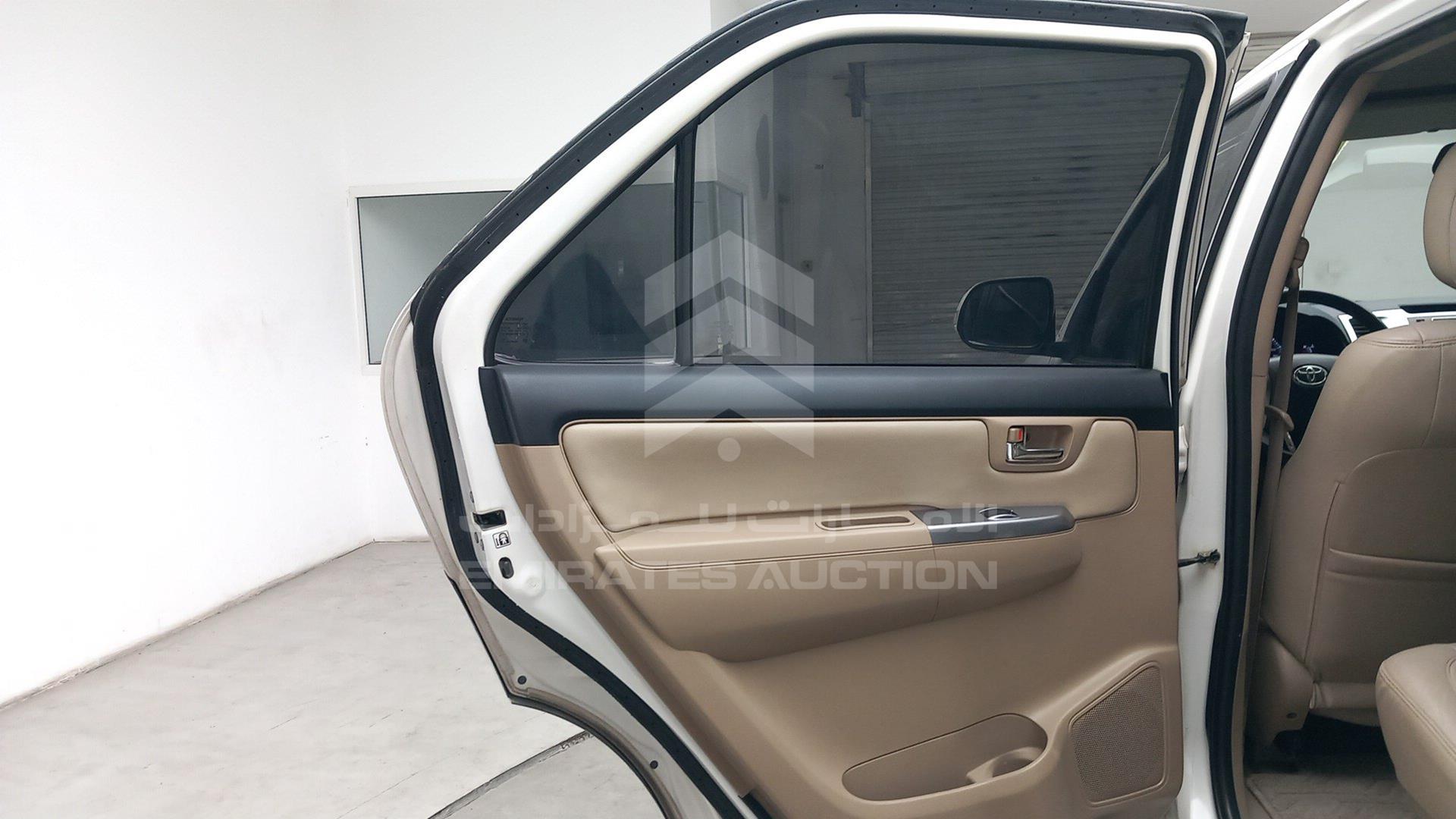 2015 TOYOTA FORTUNER VIN: MHFYX59G7F8068399