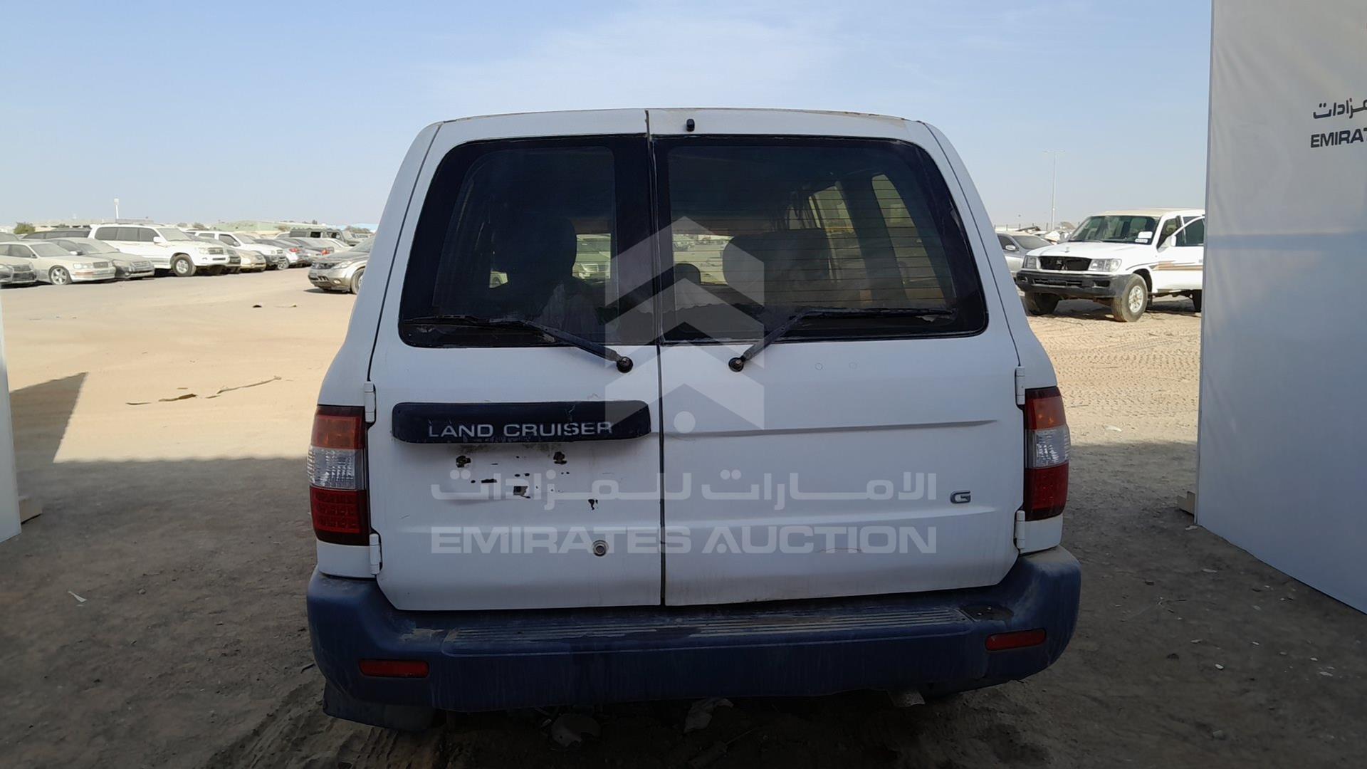 2004 TOYOTA LAND CRUISER VIN: JTGHJ01J843004764