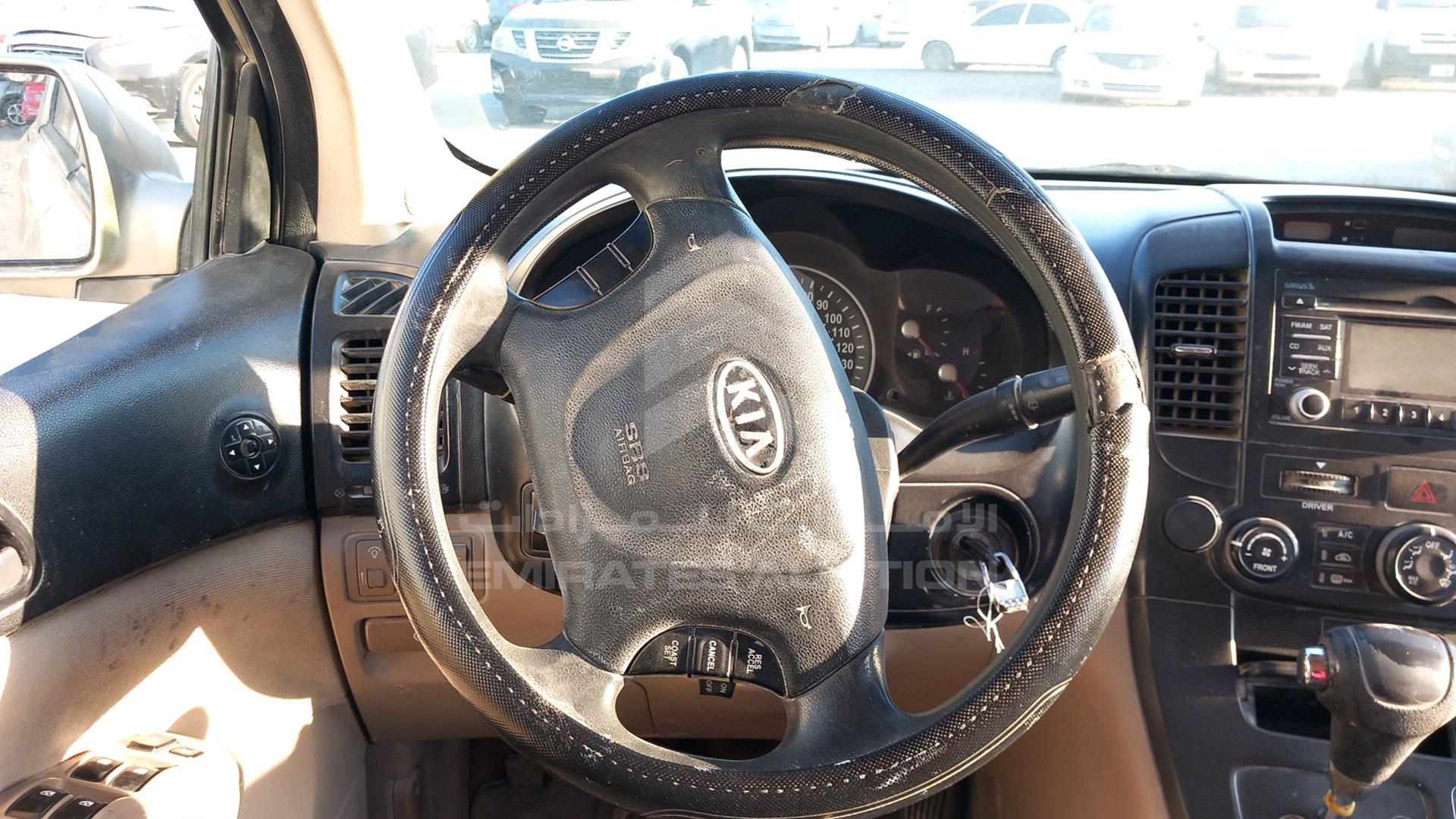 2009 KIA SEDONA VIN: KNDMB133396279378
