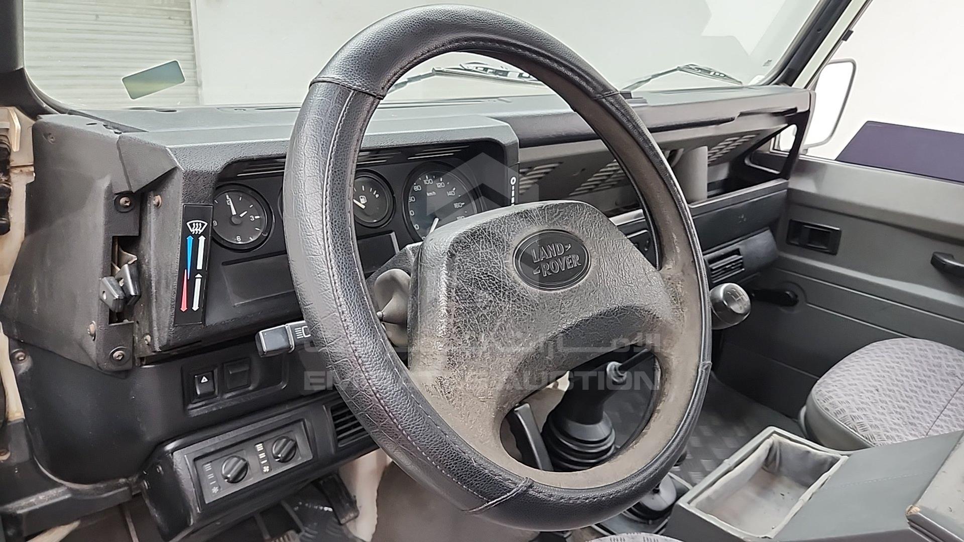 1999 LAND ROVER DEFENDER VIN: SALLDHAD8XA162422