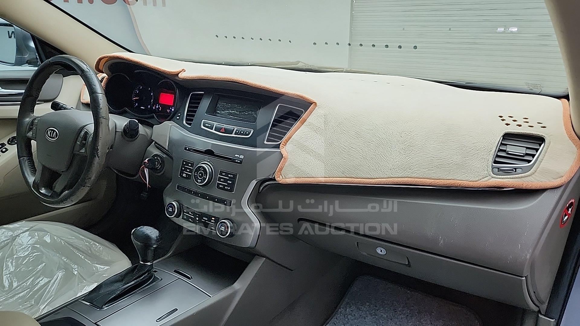 2011 KIA CADENZA VIN: KNALM4140B5028295