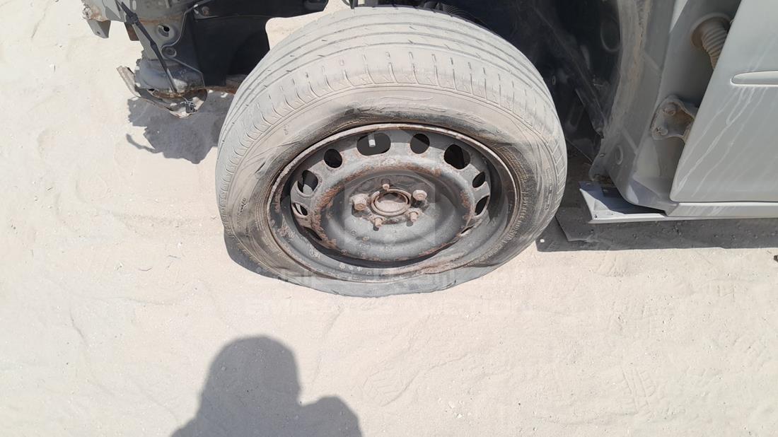 2004 Toyota Camry — Front Left Tyre — Photo 32