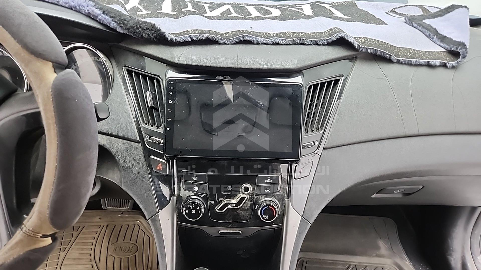 2012 HYUNDAI SONATA VIN: KMHEC41LBCA417898
