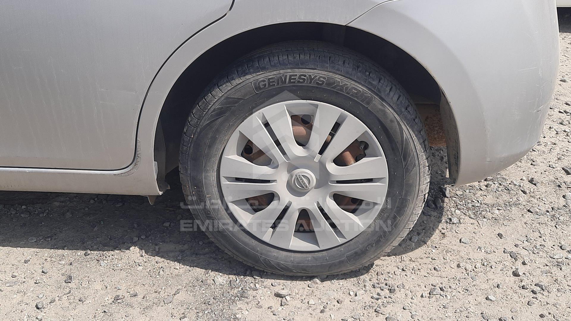 2015 NISSAN TIIDA VIN: MNTBC2C96F6005434