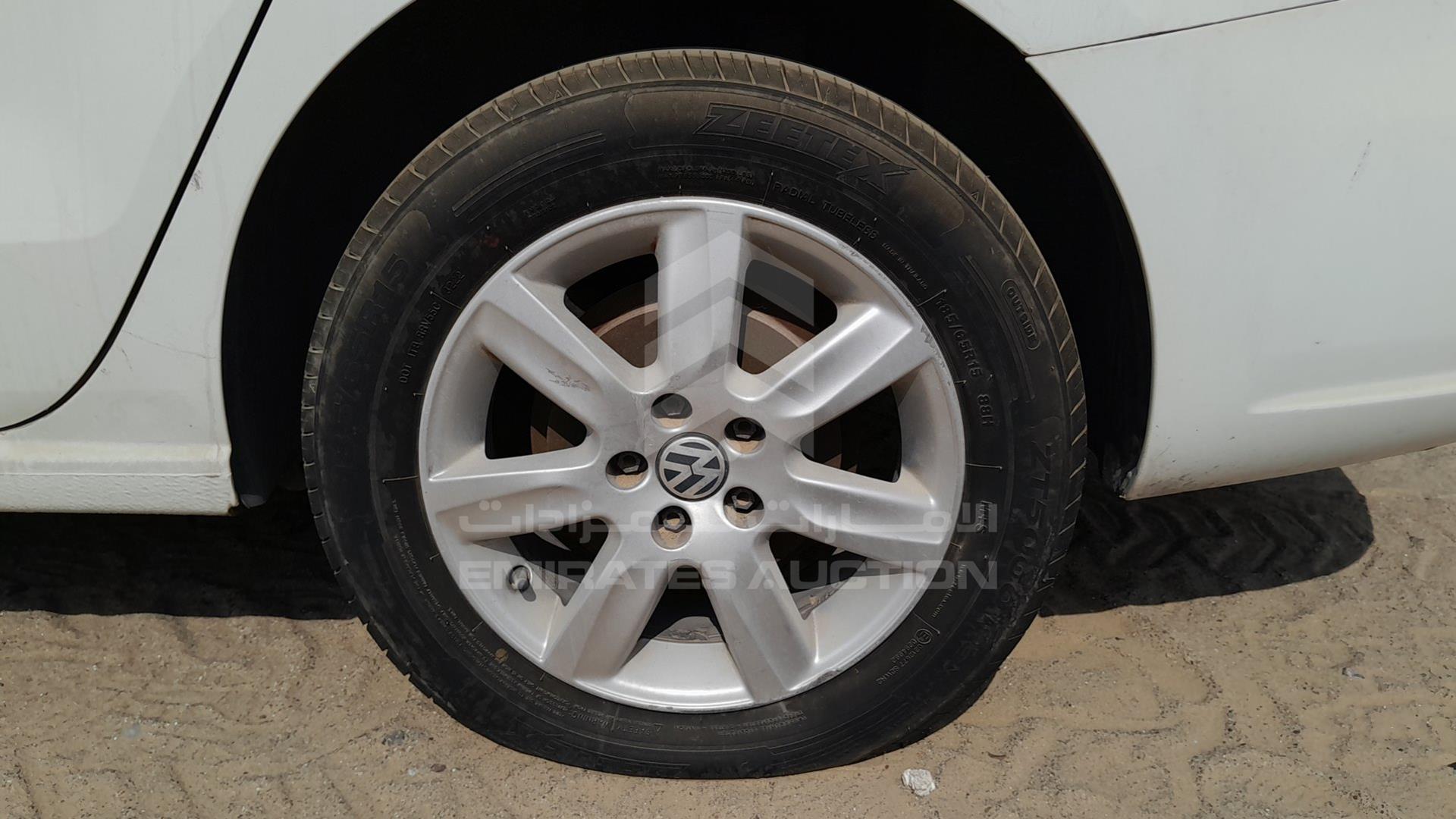 2014 VOLKSWAGEN POLO VIN: WVWBC2A72ET010056