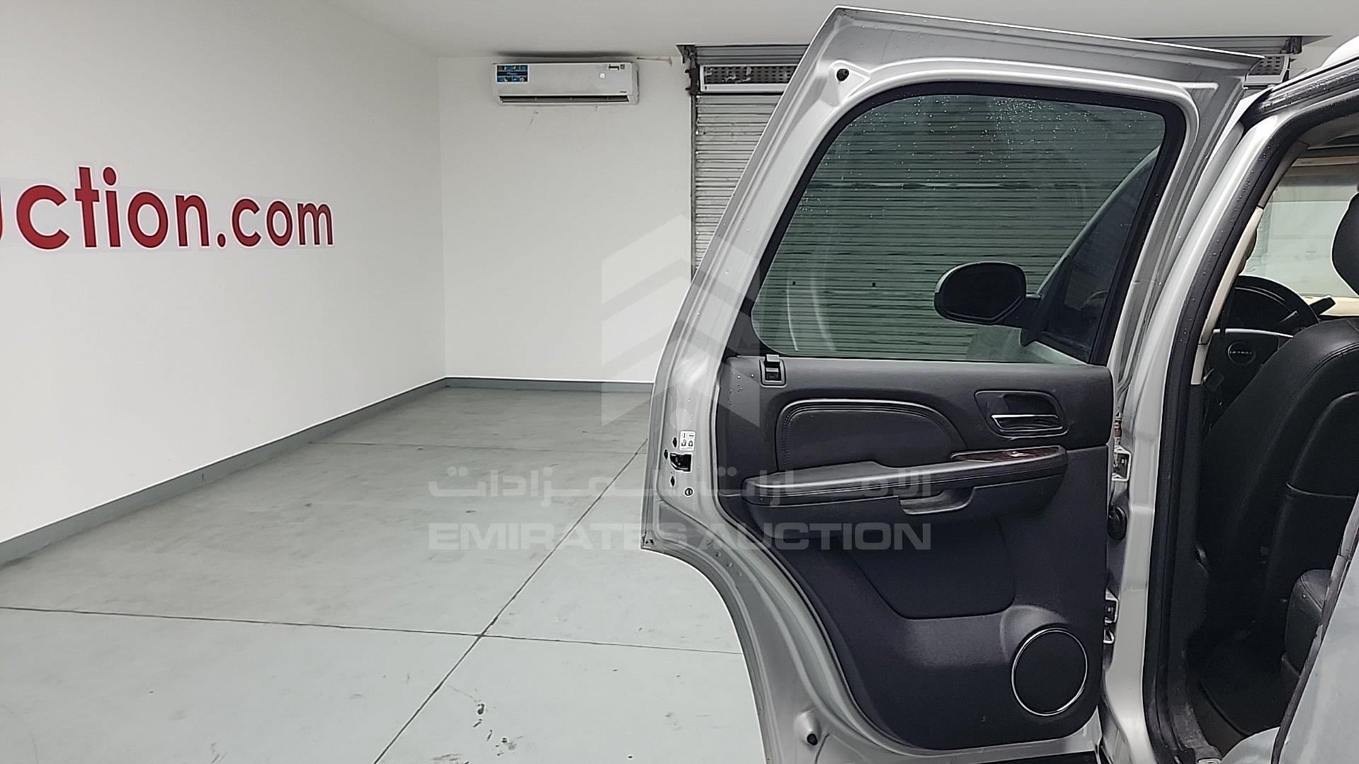 2011 GMC YUKON VIN: 1GKS2EEF0BR354052