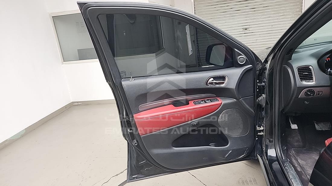 دودج دورانجو 2019 — الباب الأمامي الأيسر — صورة 13